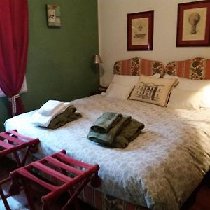 Camera con letto king size
